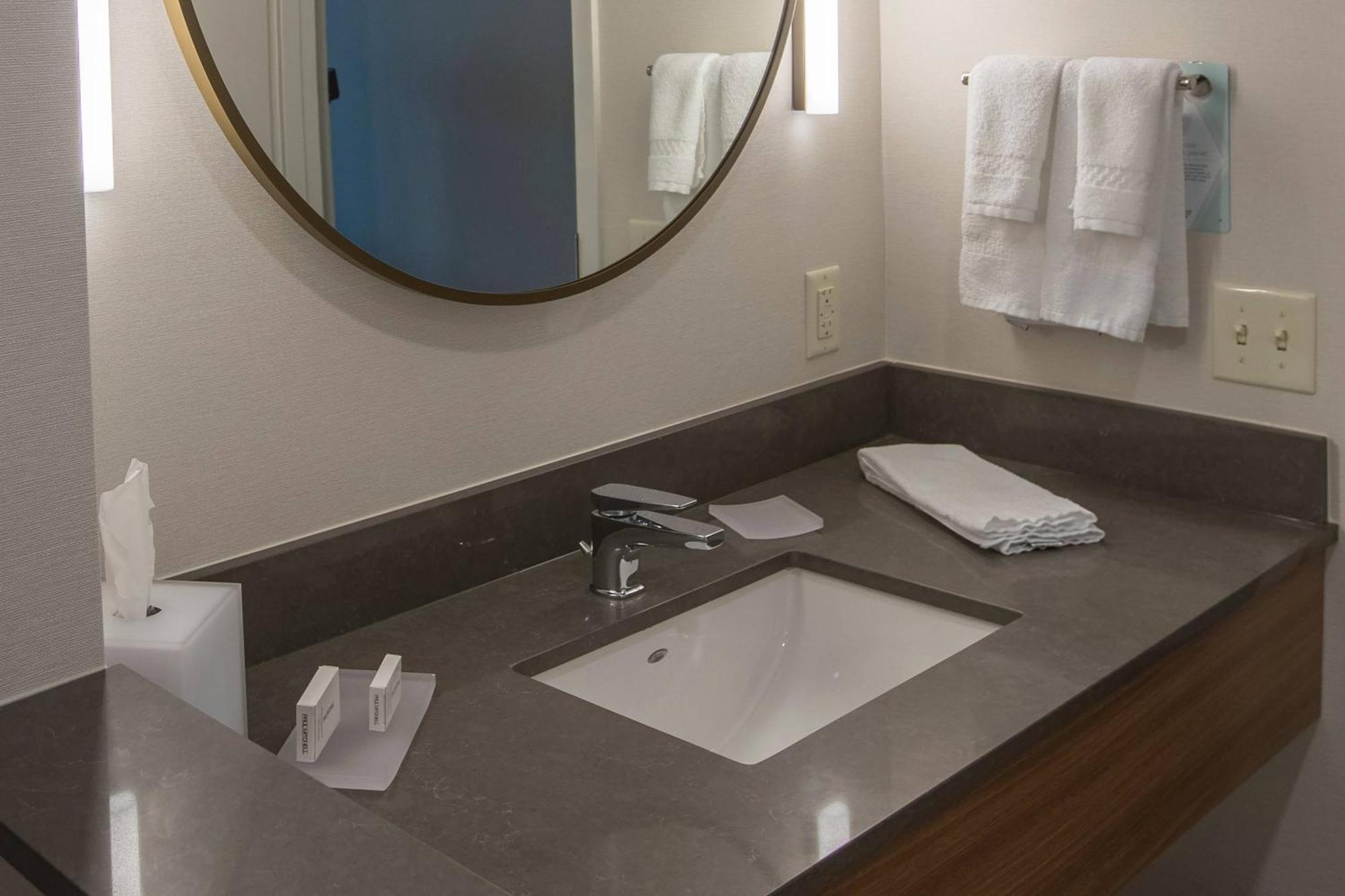 Fairfield Inn & Suites By Marriott Philadelphia Valley Forge/Great Valley Berwyn Dış mekan fotoğraf